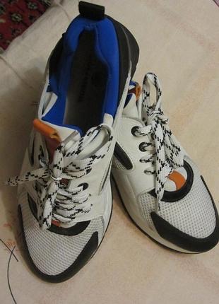 Кросівки шкіряні