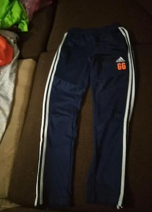 Продам спортивні штани 👖  на хлопчика підлітка. на зріст 152