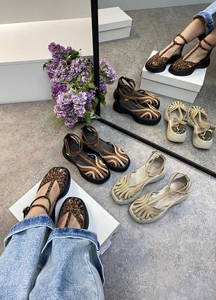 Босоніжки з італійської шкіри та замші з полосками на платформі жіночі