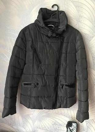 Курточка next