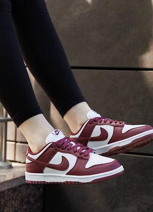 Жіночі кросівки найк данк бардові, nike sb dunk low