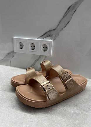 Шльопанці жіночі skechers foamies