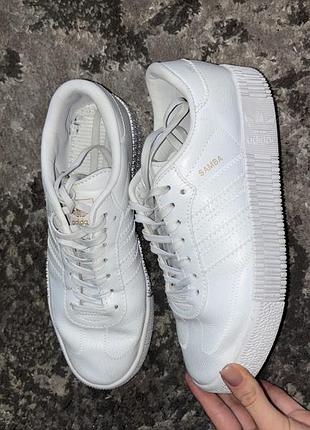 Кросівки жіночі 39 (вказаний 40) 25 см