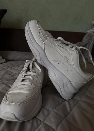 Женские кроссовки puma,кожа,в идеальном состоянии