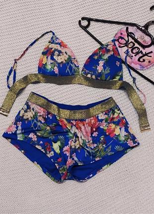 Купальник в квітковий принт стильний з шортами