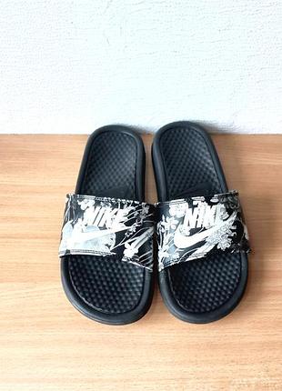Класні шльопанці nike 38р. устілка 24,3 см