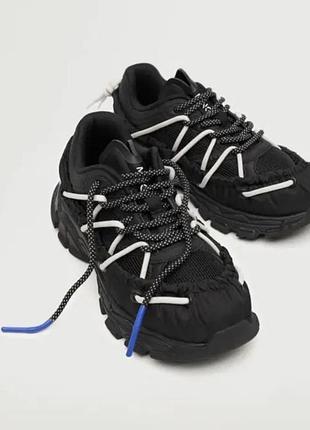 Кросівки на тракторній підошві mango чорні