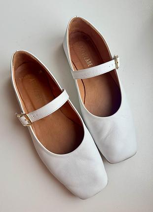 Жіночі балетки attizzare шкіряні білі
