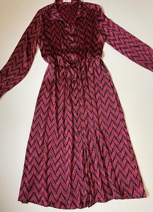 Платье на пуговицах