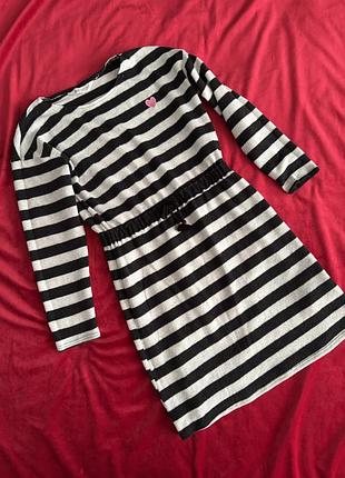 Стильное и красивое платье для девочки в полоску