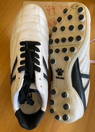 Бутси сороконіжки kelme 40,5-41 розмір 27см білі для штучного газону