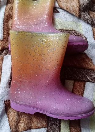 Резиновые сапожки разнятники для девочки