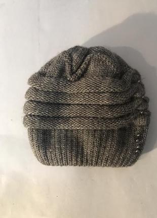 Женская зимняя шапка