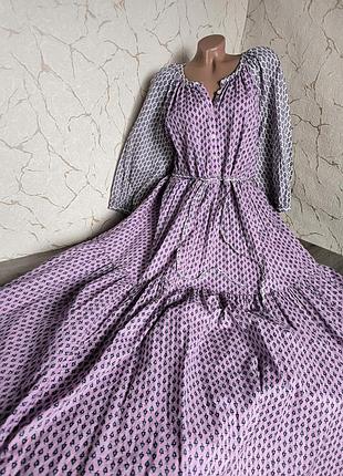Платье длинное в стиле пэчворк сиреневое с принтом,