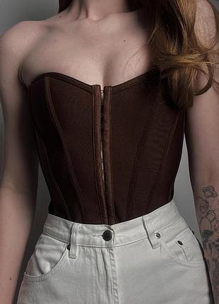 Корсетний топ від prettylittlething