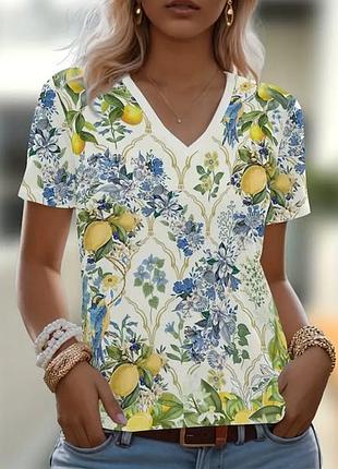 Жіноча футболка