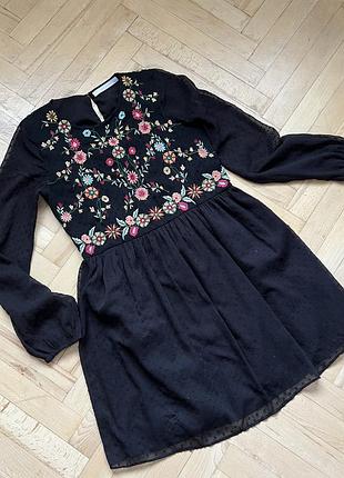 Чорна сукня з квітковим принтом zara s