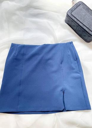 Спідниця з розрізом