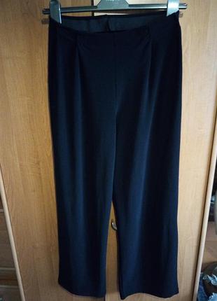 Брюки черные трикотажные  на резинке р 46-48