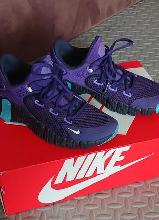 Продам кросівки nike free metcon
