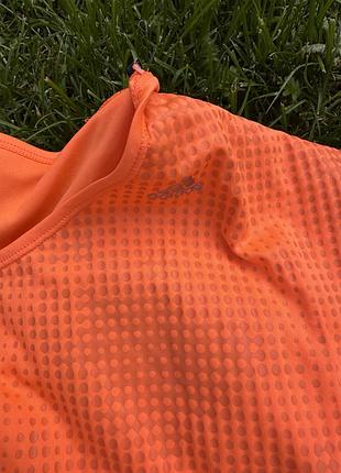 Футболка нова