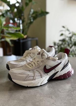 Кросівки оригінальні nike v2k run