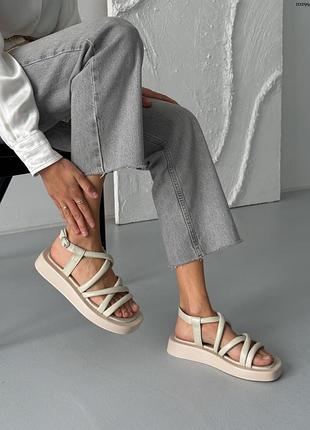 Босоніжки шкіра