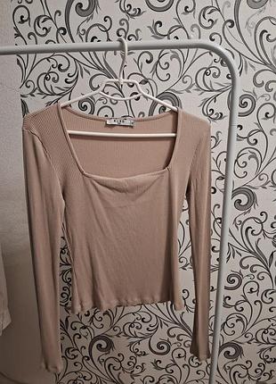 Топ с квадратным вырезом в рубчик