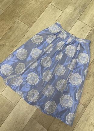 Голубая нарядная миди юбка,парча,принт цветы(021)