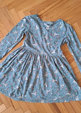 Платье на 6-7 р, рост 122