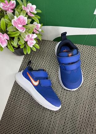 Оригінальні кросівки на липучці nike