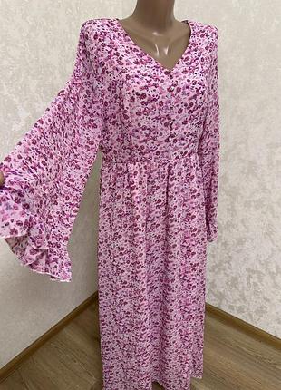 Ніжна шифонова сукн на підкладці широкий рукав