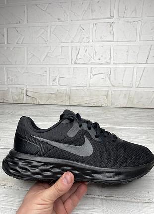 Крутые черные кроссовки nike revolution 6 running