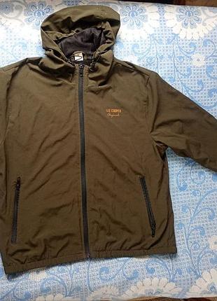 Продам классную ветровку штормовку lee cooper originals с капюшоном