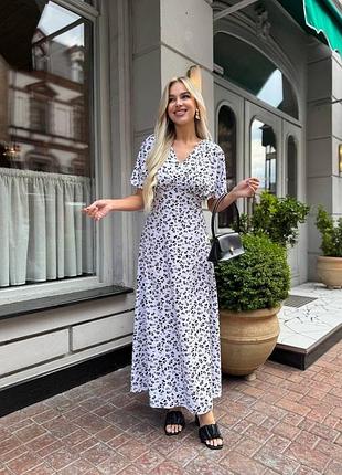 Жіноча біла квіткова сукня максі