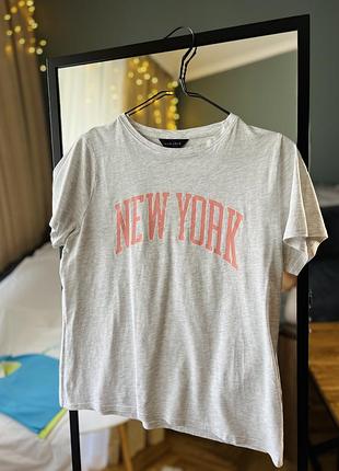 Серая легкая футболка new york