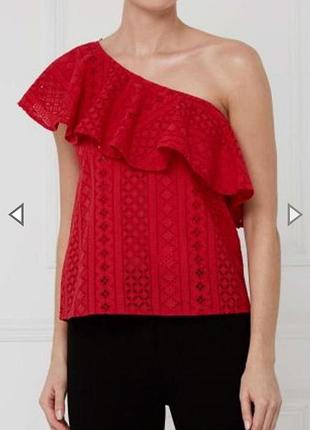 Красивая блуза на одно плечо