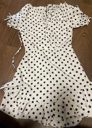 Жіноче плаття