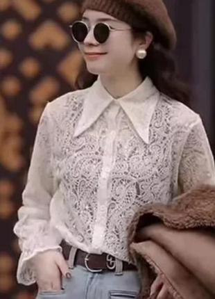 Белая блузка, кружевная на паутинке