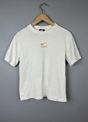 Nike жіноча футболка