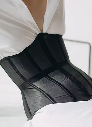 Черный корсет