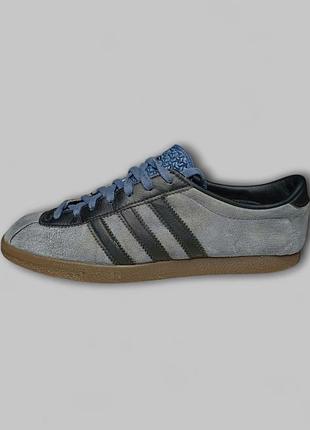 Женские кроссовки adidas originals london