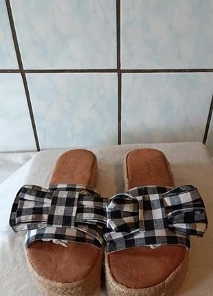 Шлопки на танкетке