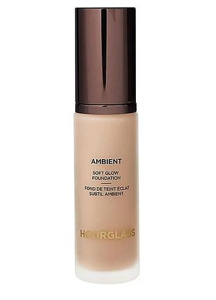 Тональна основа hourglass ambient soft glow foundation у відтінках 5 та 7,5