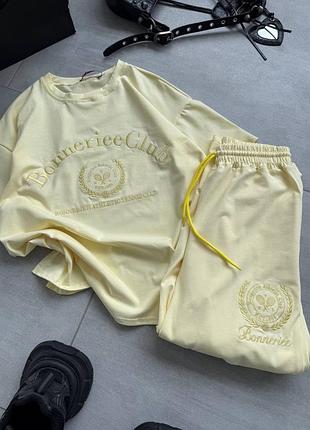 Костюм женский лимон с футболкой и брюками bonneriee club вышивка спорт стиль 2025
