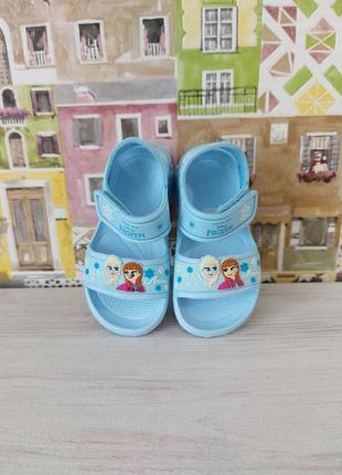 Босоніжки сандалі 2