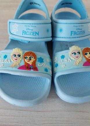 Босоніжки сандалі 3