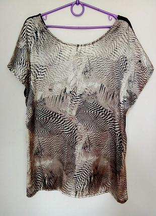 Блуза.
легка.