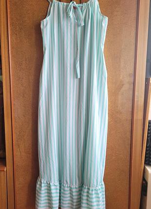 Яркое летнее платье