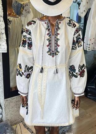Жіноча сукня вишиванка